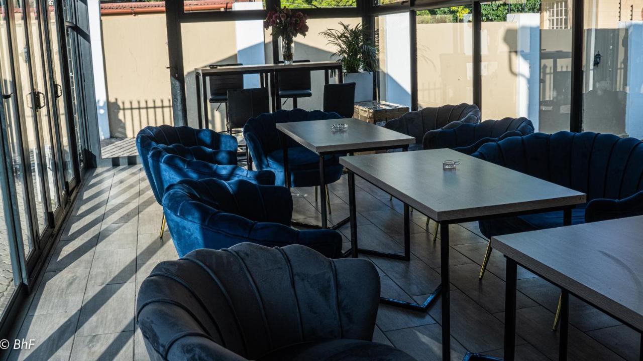 Henry George Guest House Претория Екстериор снимка