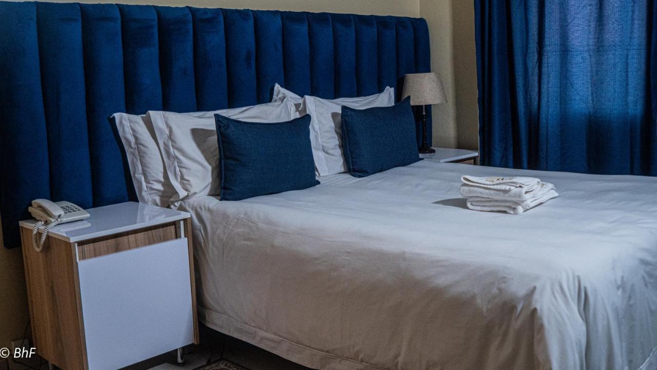 Henry George Guest House Претория Екстериор снимка