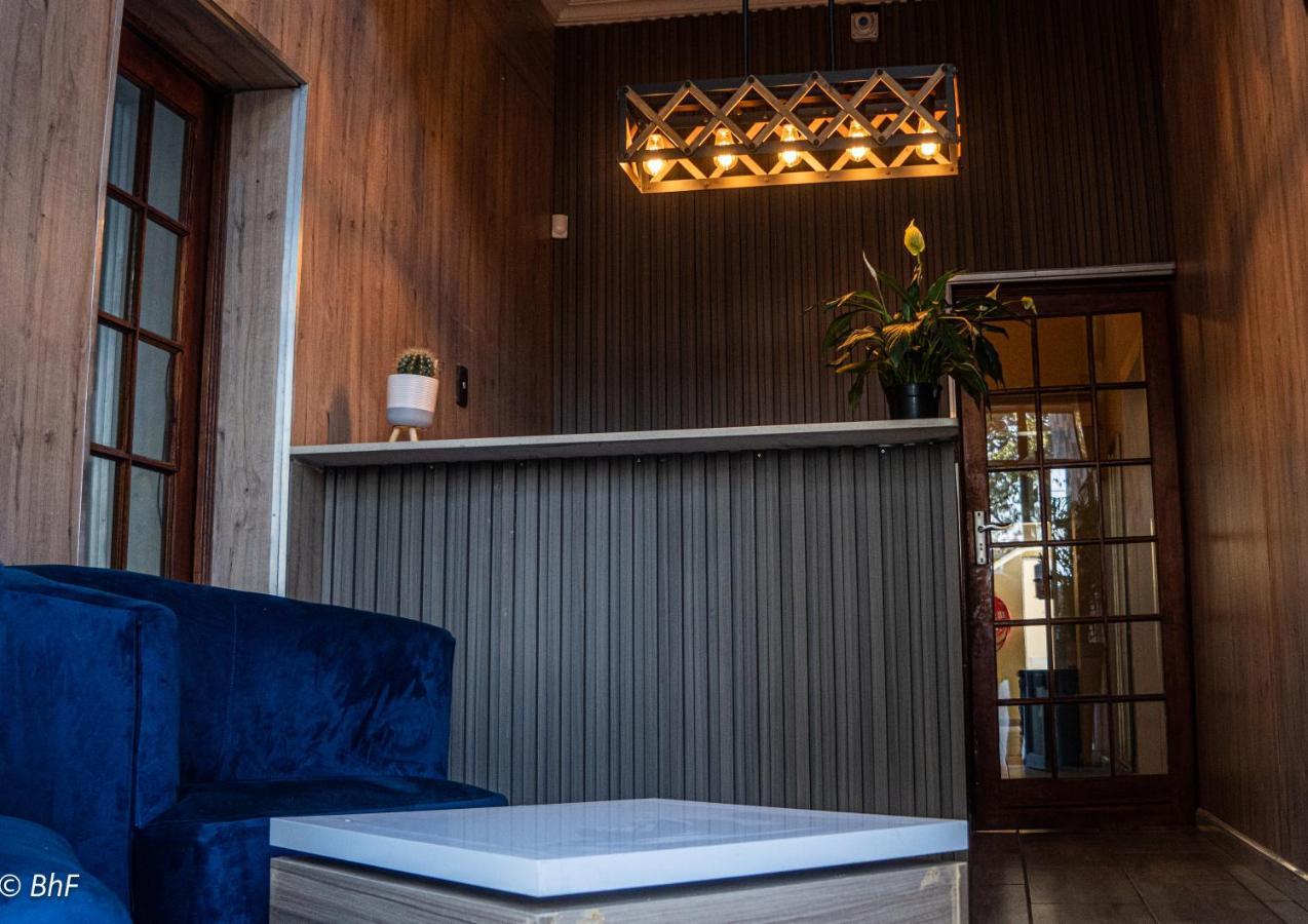 Henry George Guest House Претория Екстериор снимка