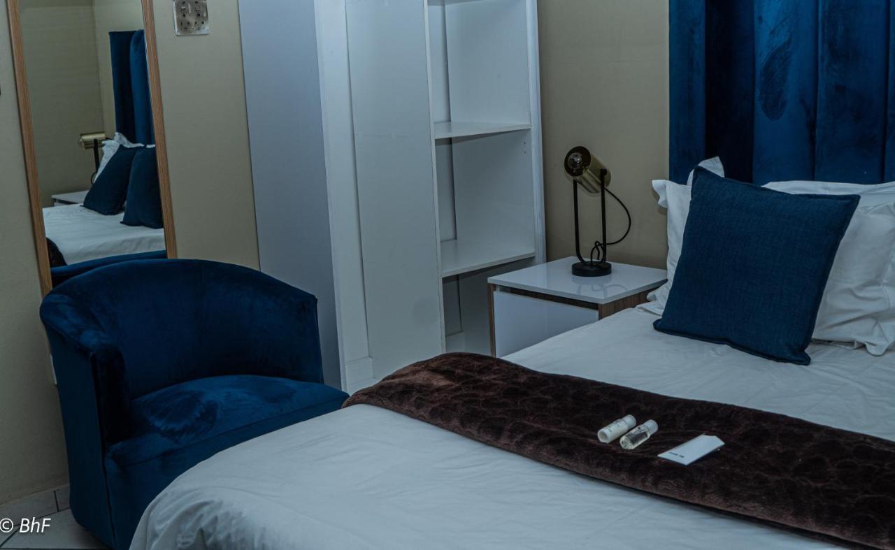 Henry George Guest House Претория Екстериор снимка